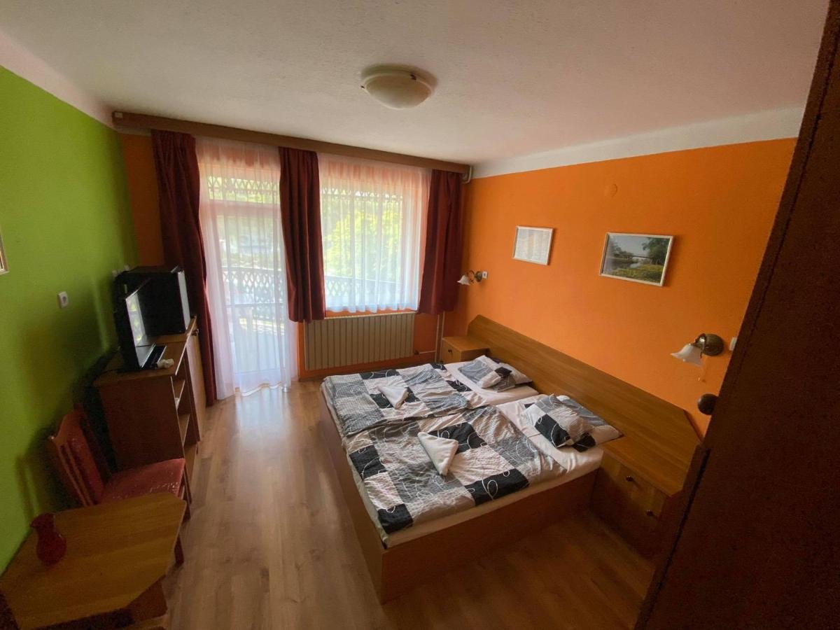 Hableany Hotel Tiszafured Exterior photo