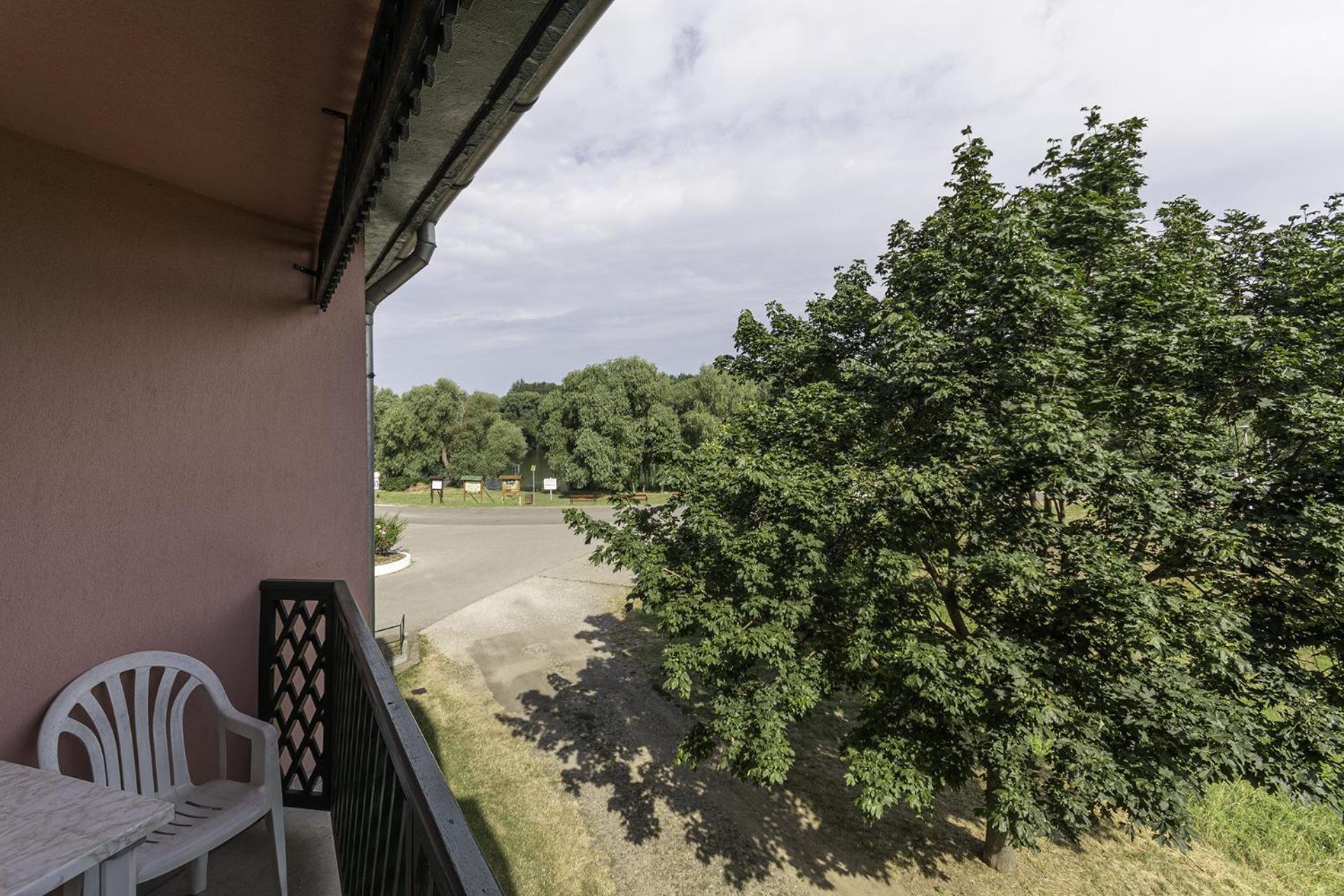 Hableany Hotel Tiszafured Exterior photo